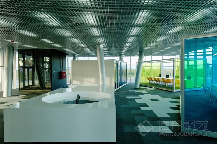 ���������ڱ���˹�����С������dԔ��