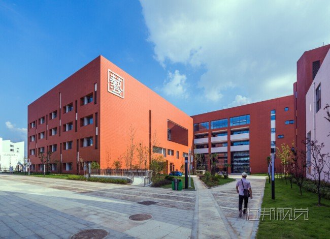 �Ϸ��е�ʮ�ЌW(xu��)��У�^(q��)�����O(sh��)Ӌ(j��)����