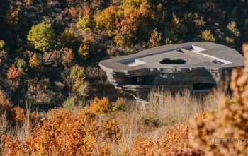 ��ɽ�Xɽ�������d-��ʯ��Ѩ�e��һ��Ľ����L(f��ng)��